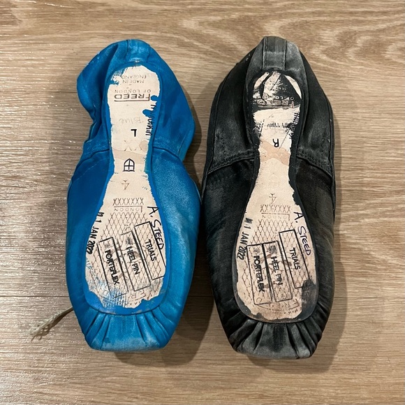 pointe shoes - Picture 2 of 2